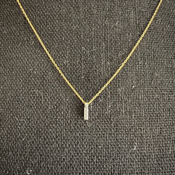 Maison Birks Diamond Rosée du Martin Bar Pendant with gold necklace - Picture 6 of 10